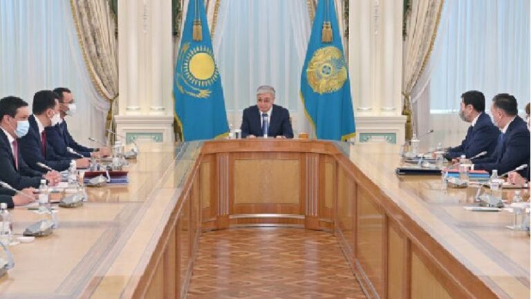 Қасым-Жомарт Тоқаев Конституцияға өзгерістер мен толықтырулар енгізу жөнінде кеңес өткізді