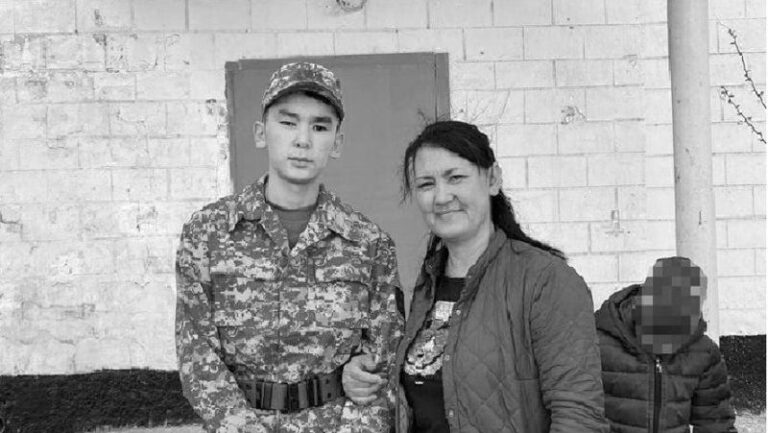 Қасым-Жомарт Тоқаев маңғыстаулық сарбаз Әлібек Қалбайдың қаза болуына байланысты көңіл айтты