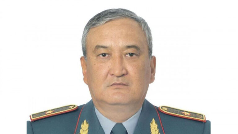 Лұт Әлшекенов Ұлттық қорғаныс университетінің басшысы болды
