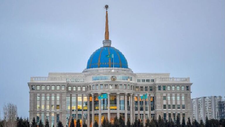 Қасым-Жомарт Тоқаев референдум туралы заңға өзгерістер енгізетін құқықтық құжатқа қол қойды