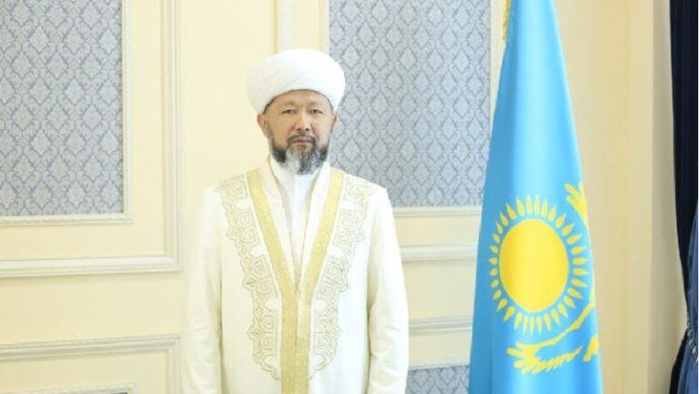 Бас мүфти Қазақстан халқын Ораза айт мерекесімен құттықтады