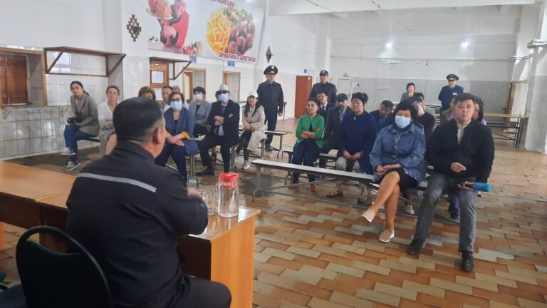 Не оказаться по ту сторону колючей проволоки