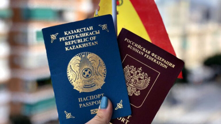 Үш азаматтығы бар әйел Қазақстаннан қуылды