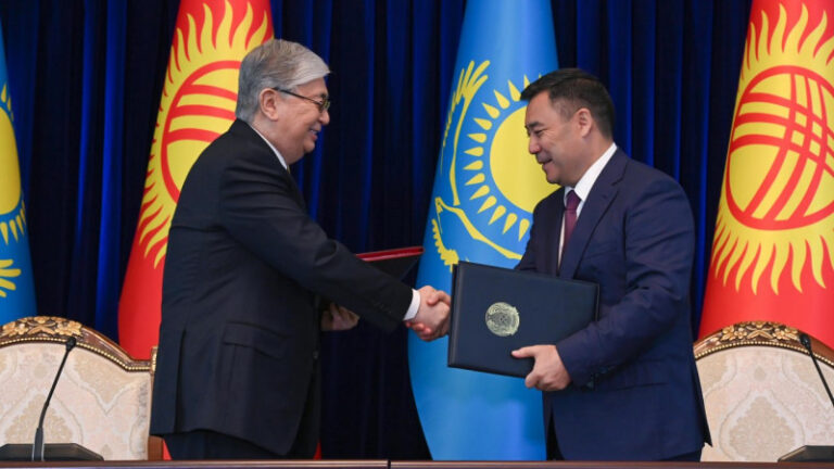 ЖОО ашу, тексерісті азайту. Қасым-Жомарт Тоқаев қырғыз елінде қандай мәлімдемелер жасады?