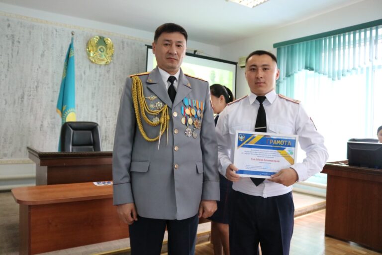 Ақтөбеде ҚАЖ қызметкерлері Қазақстан Полициясының 30 жылдығын салтанатты түрде атап өтті