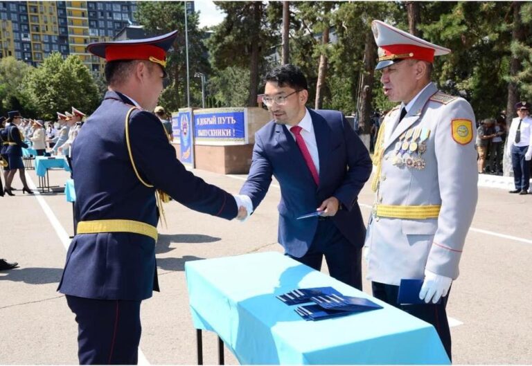 АЛМАТЫ АКАДЕМИЯСЫ АЛҒАШҚЫ КИБЕРҚАУІПСІЗДІК МАМАНДАРЫНА ДИПЛОМ ТАБЫСТАДЫ