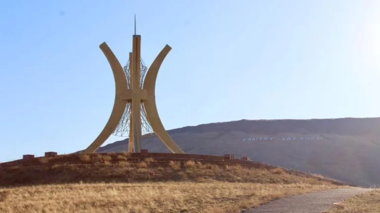 Қасым-Жомарт Тоқаев Ұлттық құрылтайдың алғашқы отырысына қатысу үшін Ұлытауға келді