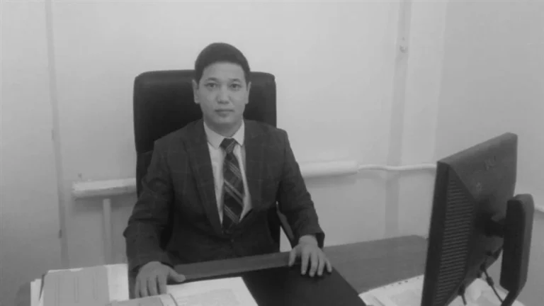 Батыс Қазақстанда әкім жол апатынан көз жұмды