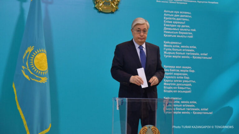 Президент Қасым-Жомарт Тоқаев референдумда дауыс берді