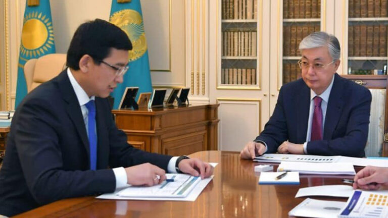 Асхат Аймағамбетов Президент тағайындауынан кейін қазақстандық педагогтерге алғыс айтты