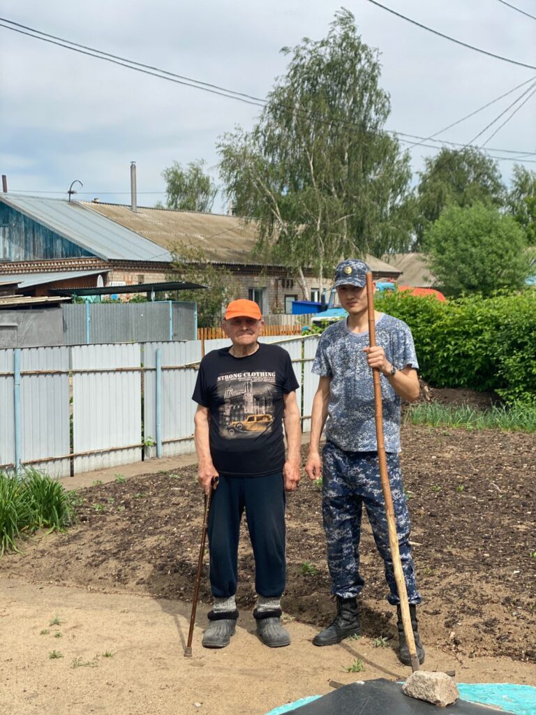 Оказали помощь