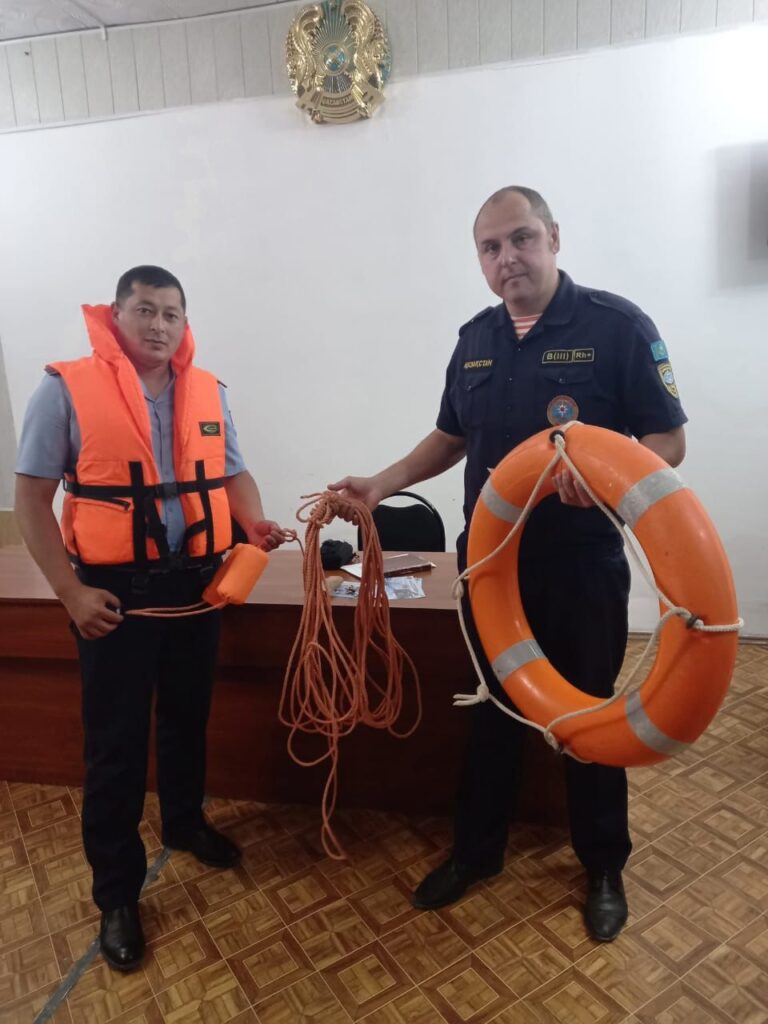 В Учреждении РУ-170/1 ДУИС по ЗКО была организована встреча личного состава с представителем ДЧС по ЗКО руководителем водолазно-спасательной службы пожаротушения и аварийно-спасательных работ