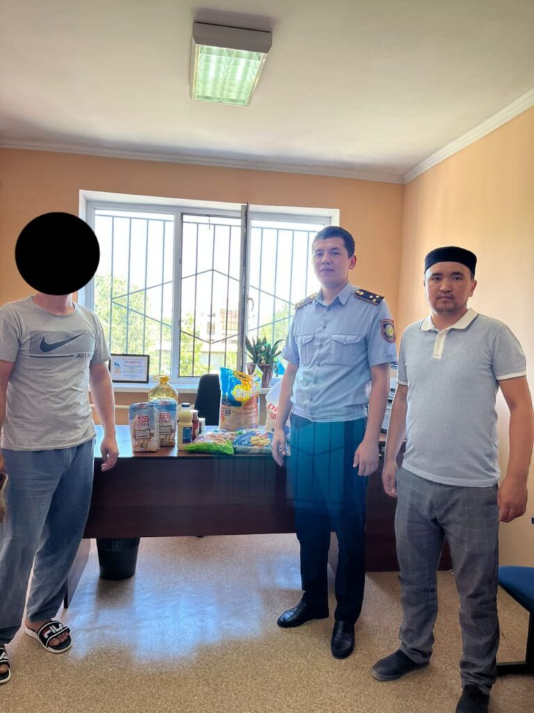 Түркістанда 4 отбасыға азық-түлік таратты