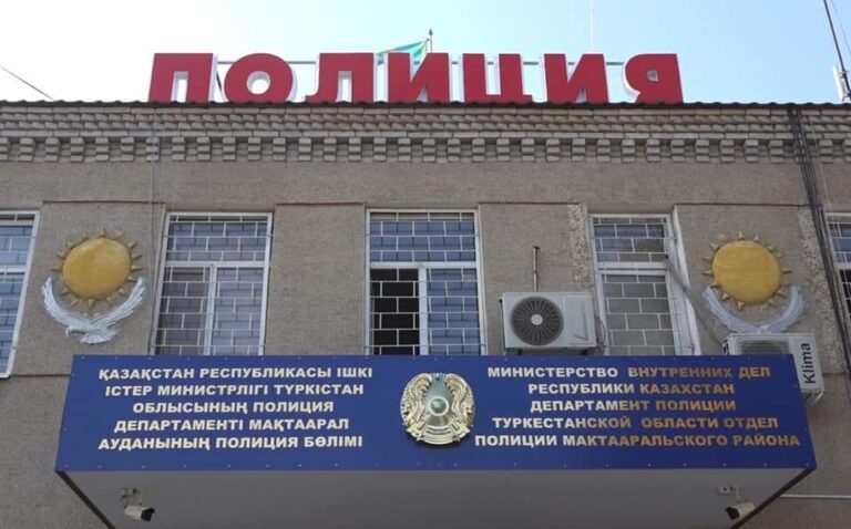 Көшеде заңсыз мылтық ұстап жүрген орта жастағы ер адам ұсталды