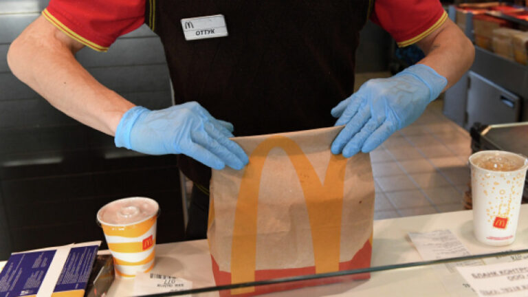 Қазақстанда McDonald’s мейрамханалары жұмысын тоқтатты