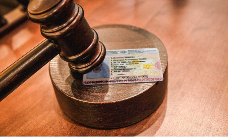 Түркістан полицейлері жол-көлік оқиғасын жасаған мас жүргізушіні жауапқа тартты