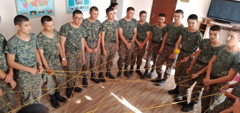 Абай облысында Отан алдындағы борышын өтеуші сарбаздармен психологиялық тренинг өтті