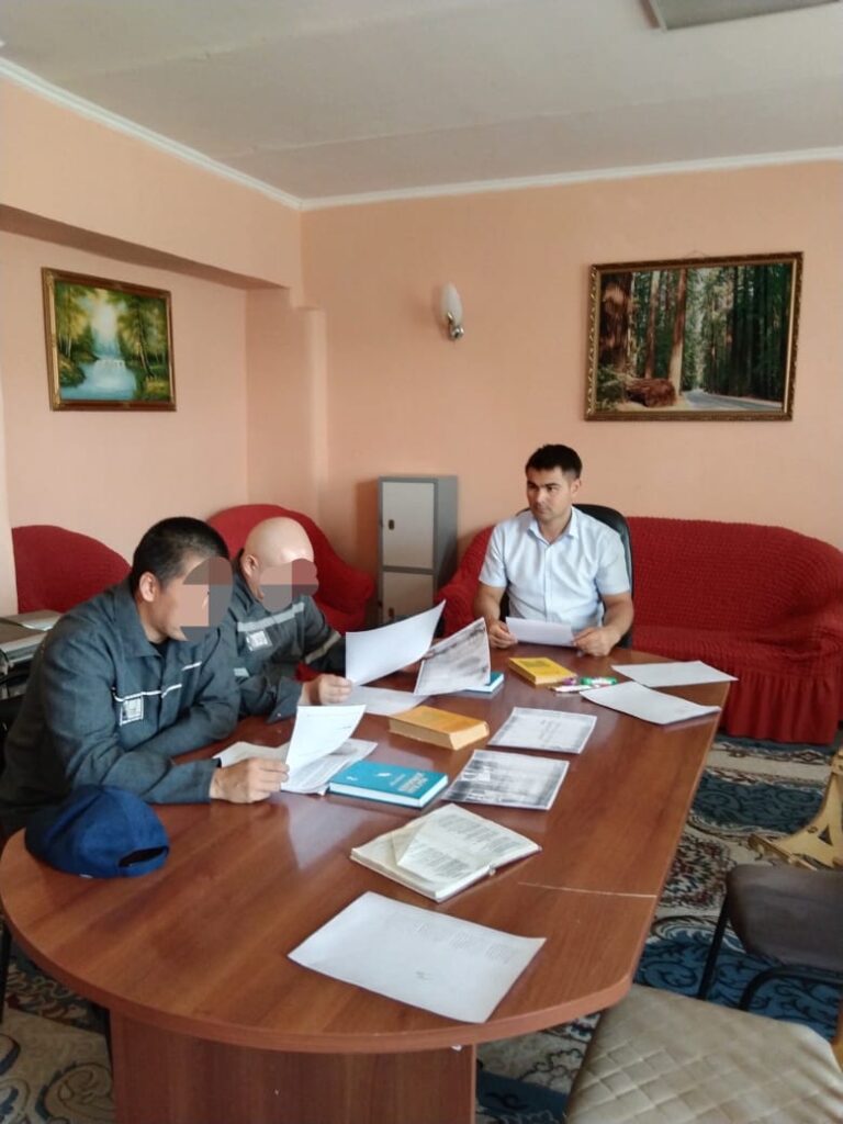 Тергеу изоляторында теріс ағымдағы сотталғандарды көркем шығармалар арқылы тәрбиелеп жүр