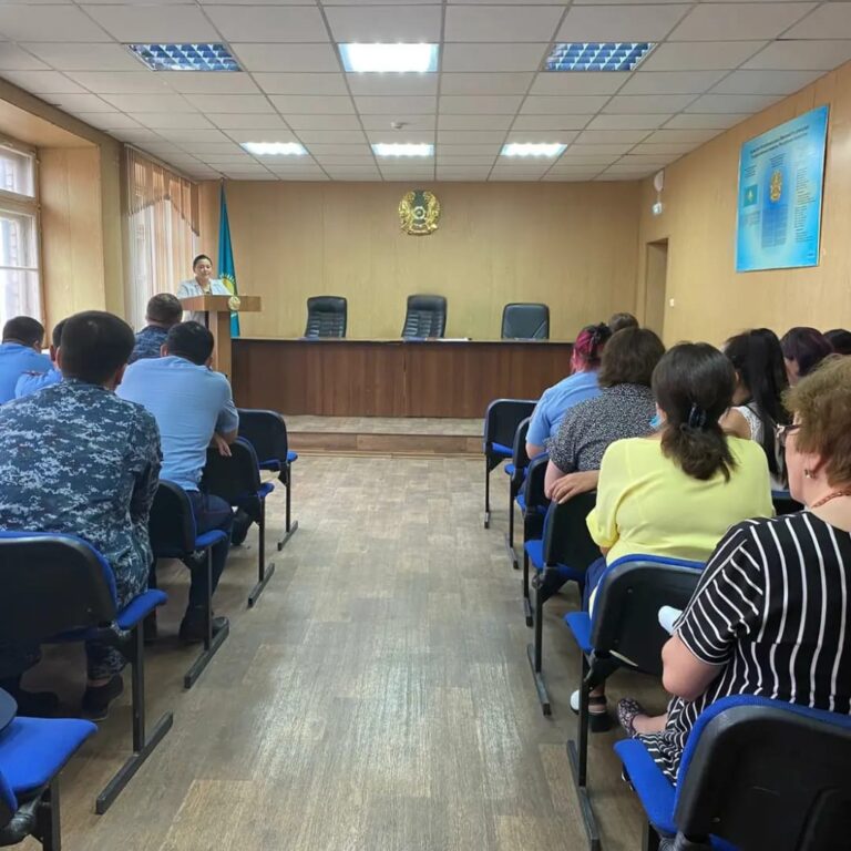 Практик-психолог встретилась с сотрудниками УИС