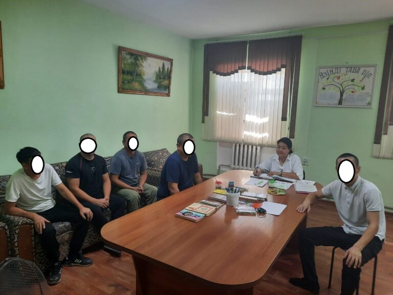 Қызылордада мекемеге жаңадан қабылданған сотталғандармен сурет салу арт терапиясы өтті