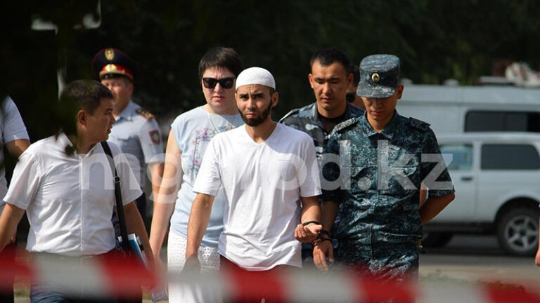 «Екі әйелім бар»: Оралда кәсіпкерді өлтірген күдіктілердің бірі өзін қамауға алмауды сұрады