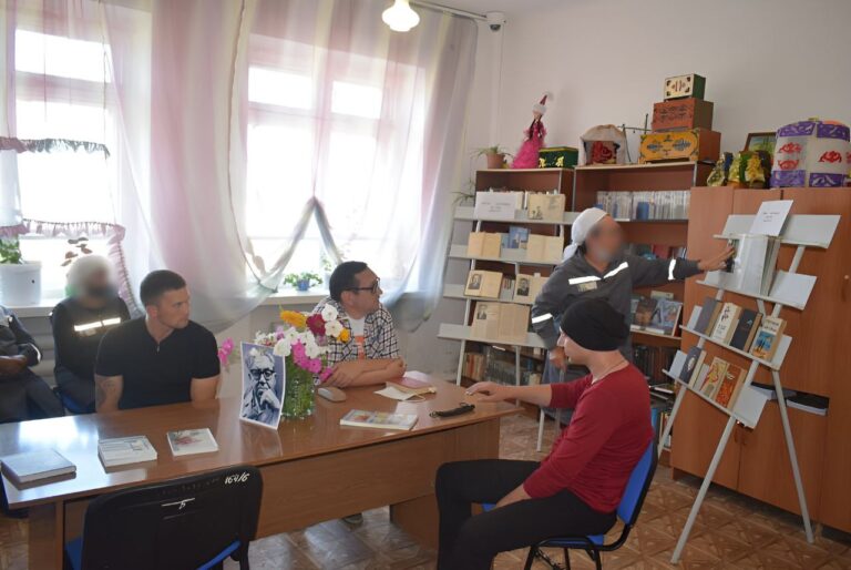 Әйелдер колониясындағы проза мен поэзия кеші