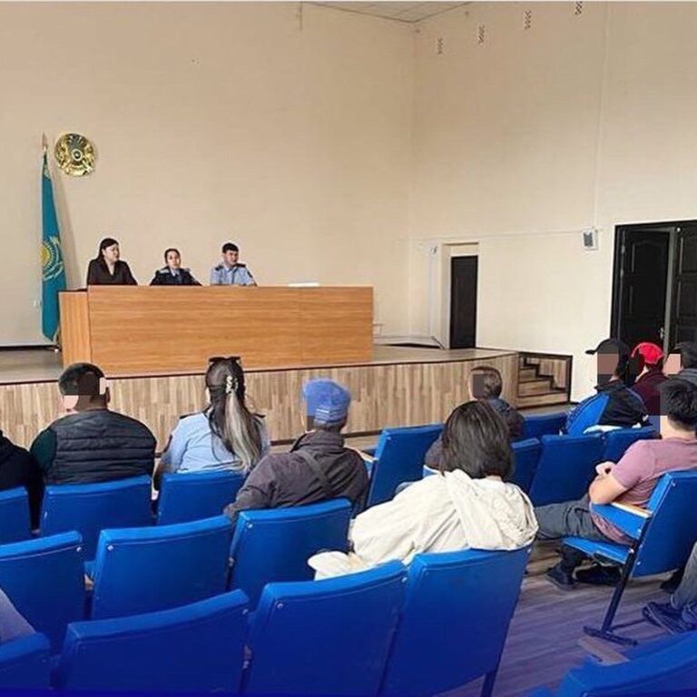 Ақтөбеде Пробация есебінде тұрған сотталғандарға бос жұмыс орындары, кәсіп ашу және басқа да қызмет түрлерін ұсынған кездесу іс- шарасы өтті