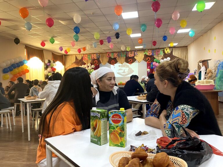 В рамках Дня открытых дверей сотрудники женской колонии организовали для осужденной необычную встречу