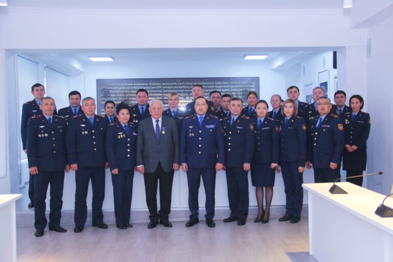 Алматы академиясының ғалымдары ҚР Ұлттық Ғылым академиясының президенті Мұрат Жұрыновпен кездесті