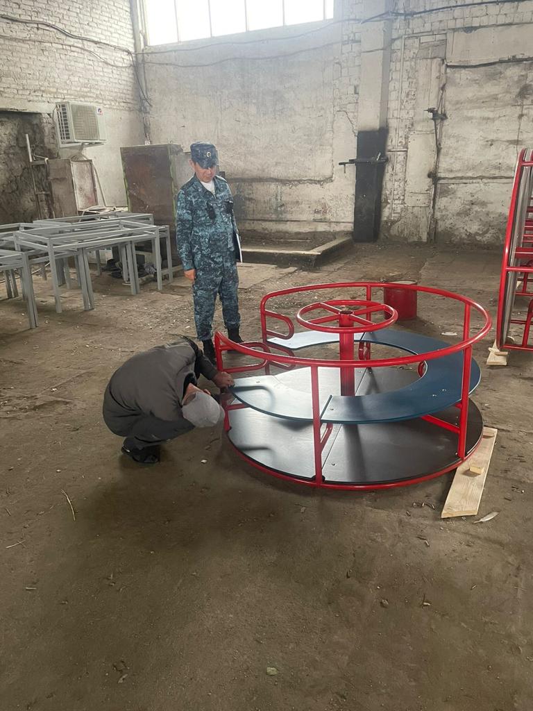 Қылмыстық атқару жүйесінің басты мақсаттарының бірі сотталғандарды еңбекпен қамту