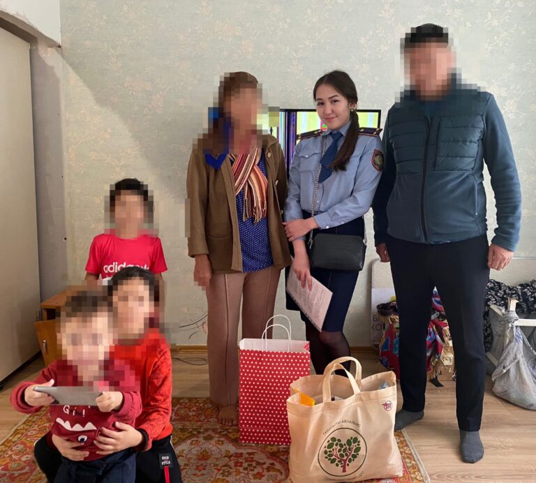 Столичной пробацией оказана благотворительная помощь малообеспеченным семьям