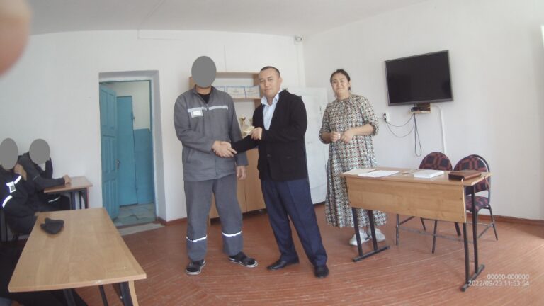 Сотталғандар эссе жазып бірлік карталарын ұтып алды