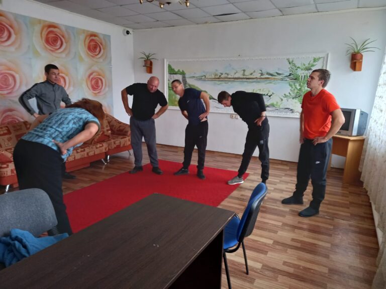В столичной колонии с осуждёнными проведена танцевально-двигательная терапия