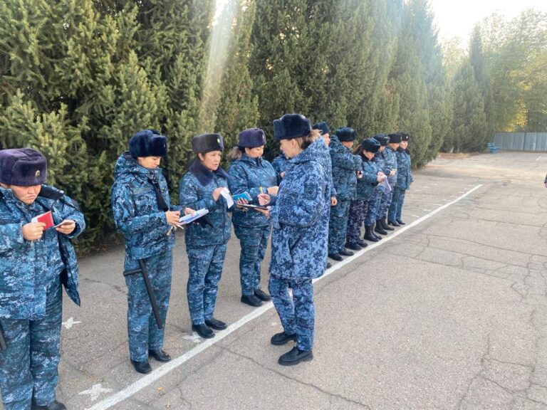 Алматы және Жетісу облыстарының ҚАЖ қызметкерлері қыстық киім үлгісіне ауысты