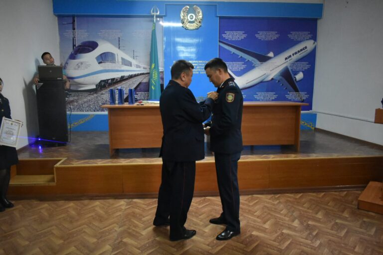 Было проведено торжественное собрание