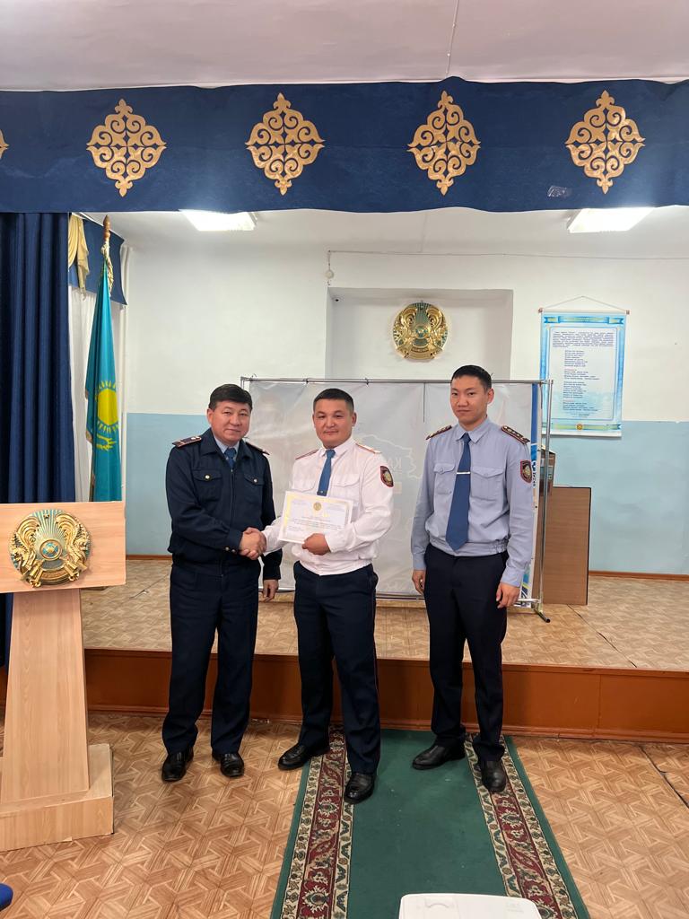 Мекеме қызметкерлері үздік қызметкерлерді марапаттады