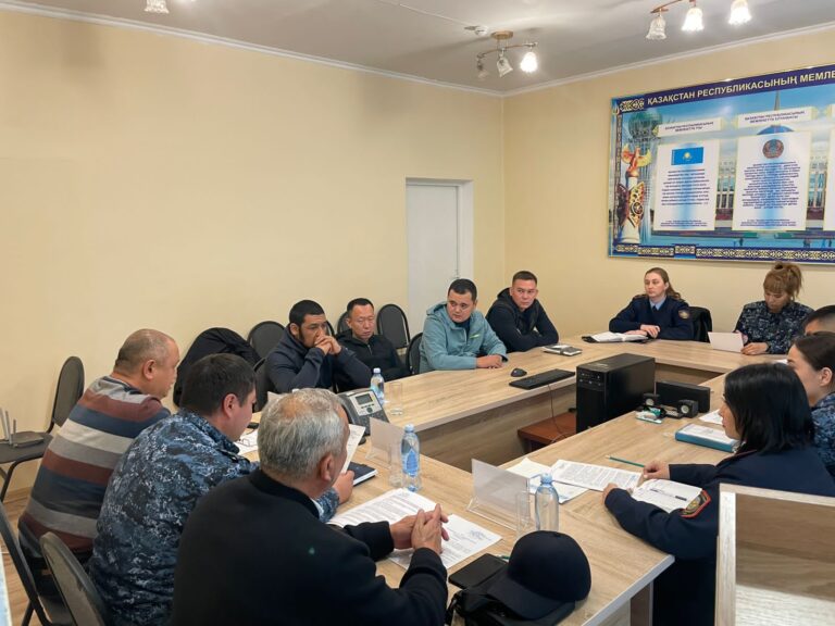 В учреждении Алматинской области проведена встреча с инспекторами по труду