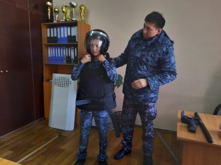 Алматы облысының мекемесінде ҚАЖ қызметкерлері кадет оқушыларымен кездесу өткізді
