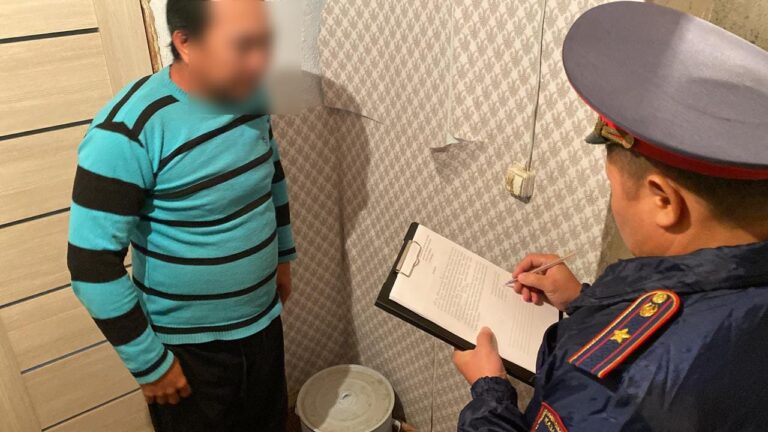 Пробация қызметкерлері күнделікті есепте тұрған тұлғаларды үйлерінен тексереді