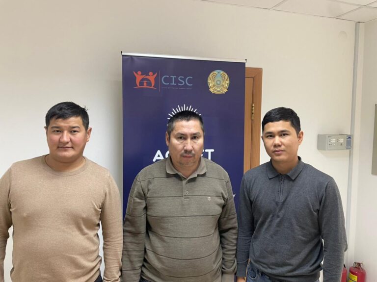 №2 мекеменің теологиялық оңалту жұмыс тобының инспекторлары «Ақниет» ҚҚ кәсіби теолог мамандарынан дәріс алуда