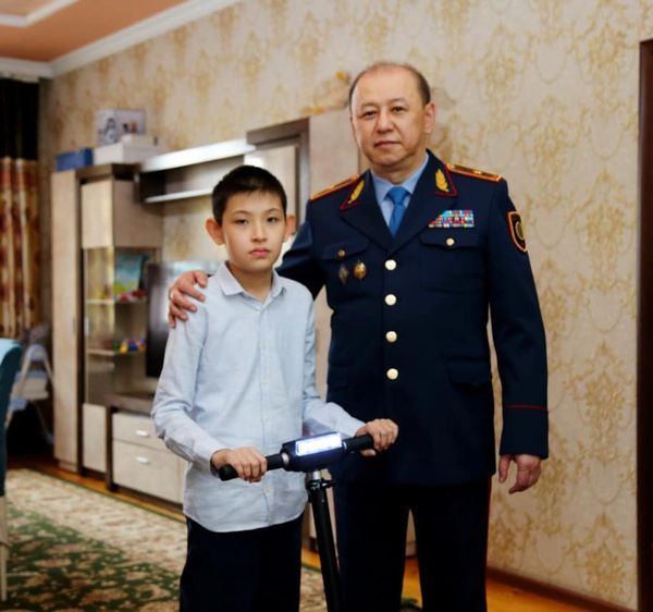 Түркістан облысының бас полицейі Мұрат Қабденов хат жазған ерекше баланың арманын орындады