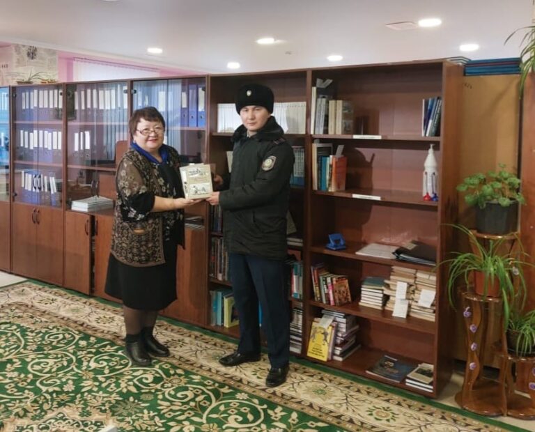 ҚР Ұлттық академиялық кітапханасынаң Елордалық ҚАЖ Департаментіне әдеби кітаптар сыйға тартылды