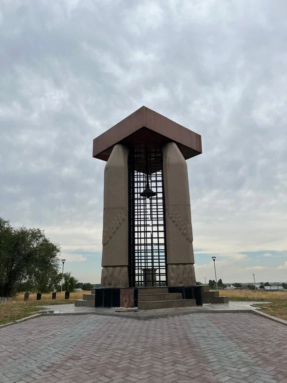 ПАМЯТИ ПАВШИХ ДОСТОЙНЫ…
