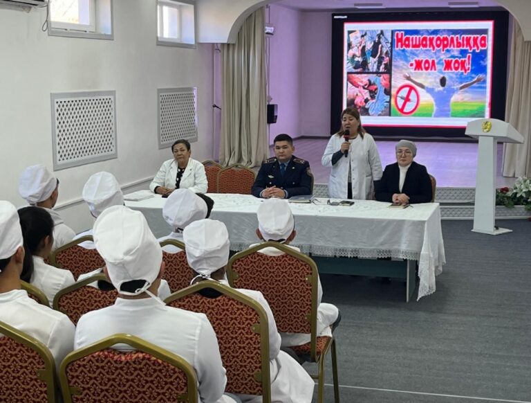 Полицейлер «Есірткісіз болашақ» акциясын өткізді.