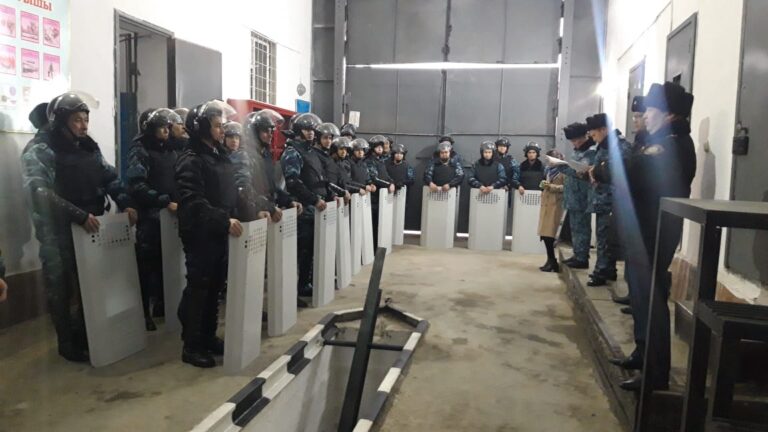 Поддерживая свой профессионализм