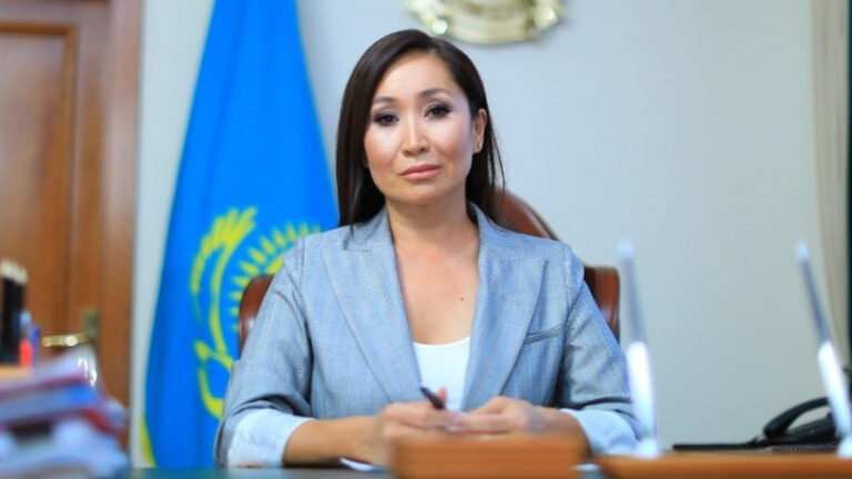 Каракат Абден намерена подат иск в суд на блогера