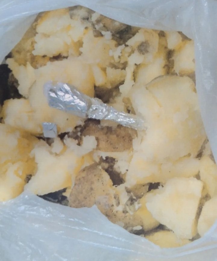 Картоп ішіне телефон салып әкелген азаматтың үстінен іс қозғалды