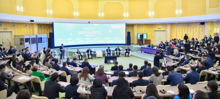 Заманауи талаптарға икемді мемлекеттік аппаратты қалыптастырудағы адами ресурстар мәселесі талқыланды
