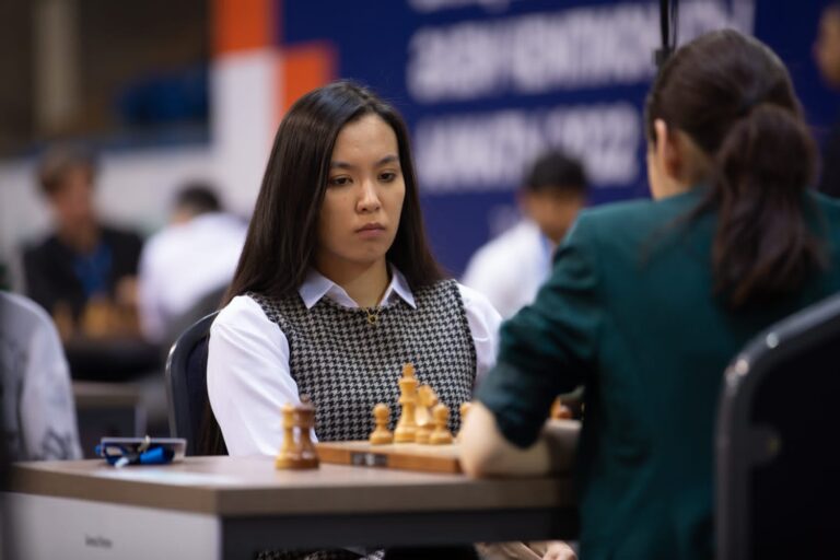 Динара Садуакасова сталавице-чемпионкой мира по быстрым шахматам