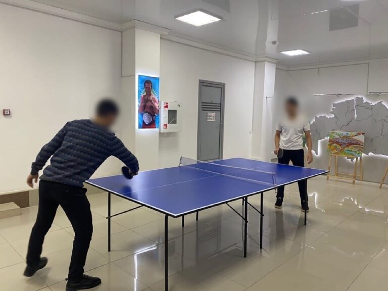 Ақтөбеде пробация есебінде тұрған сотталғандар үстел теннисінен жарысқа түсті
